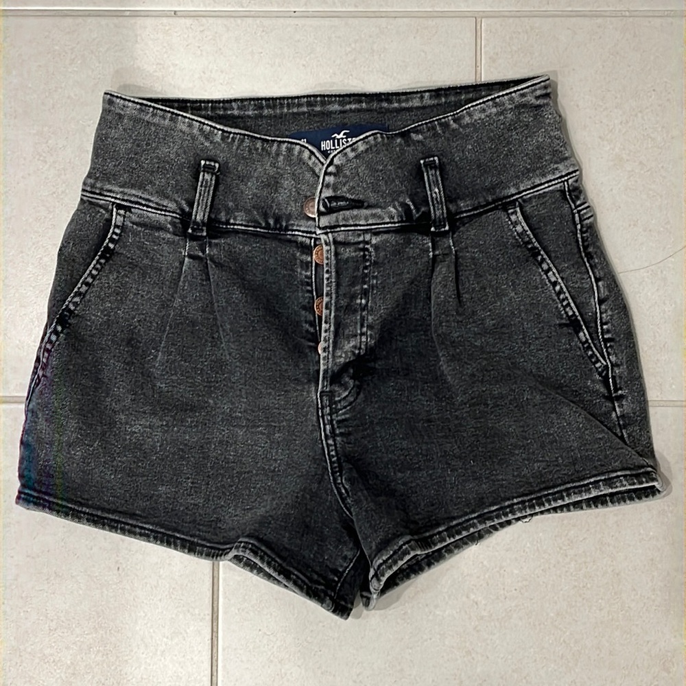 Hollister ultra high rise mom short